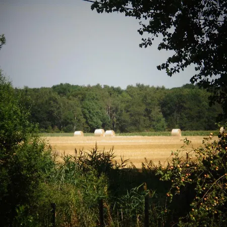 L'Oree Du Bois Coutiches Buitenkant foto
